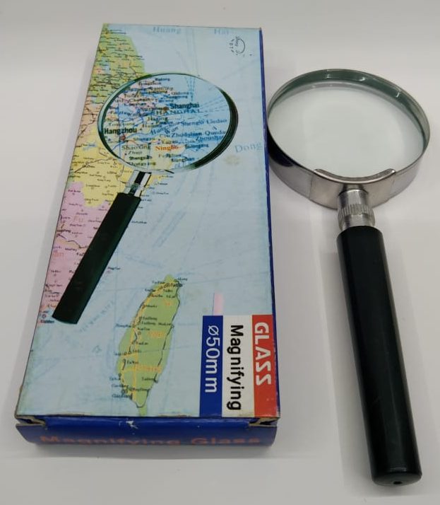 MAGNIFING GLASS